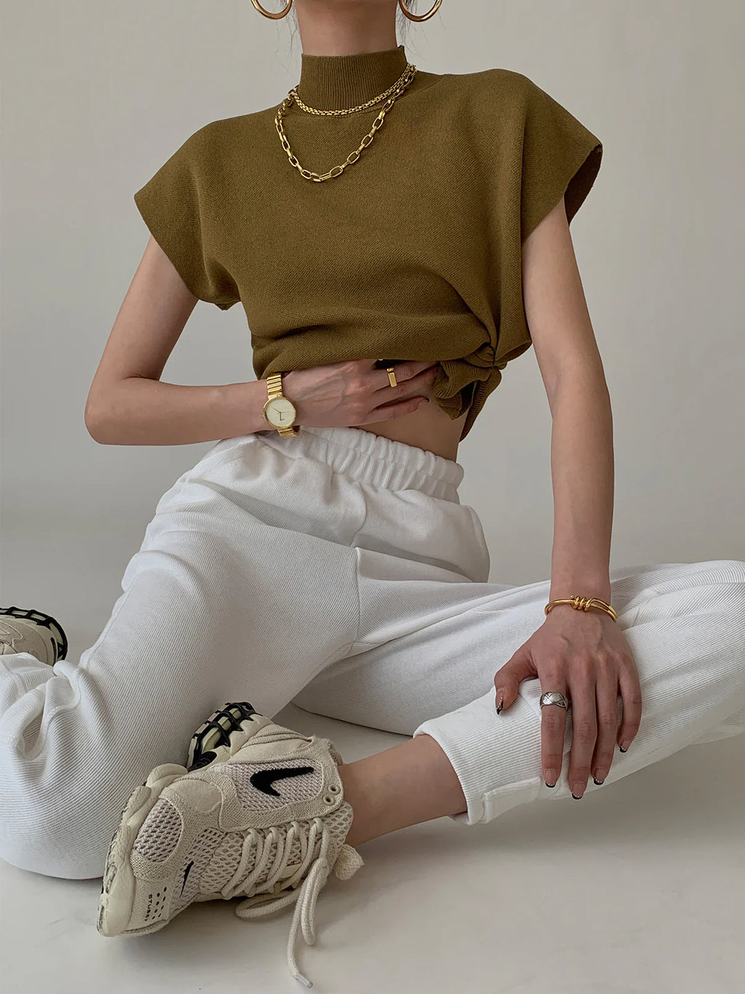 Sleeveless High Neck Knitted Top